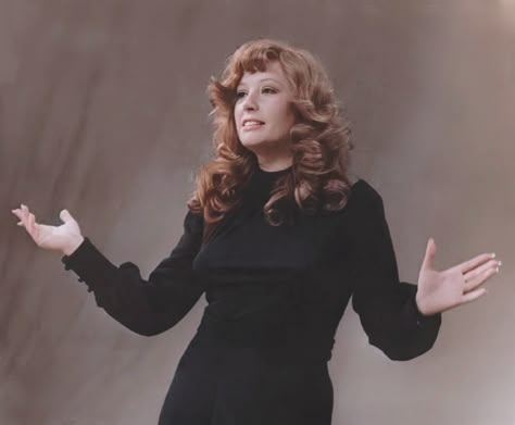 Алла Пугачова В Молодості: Ранні Роки, Особисте Життя та Початок Кар'єри