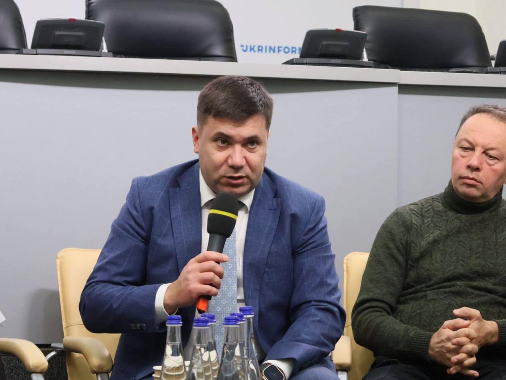 Андрій Вітренко Батьки: биография, личная жизнь и профессиональный путь
